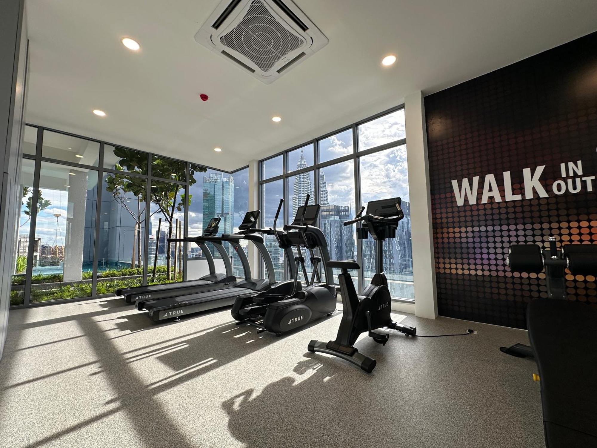Royce Residences By Romeo Bnb Kuala Lumpur Esterno foto