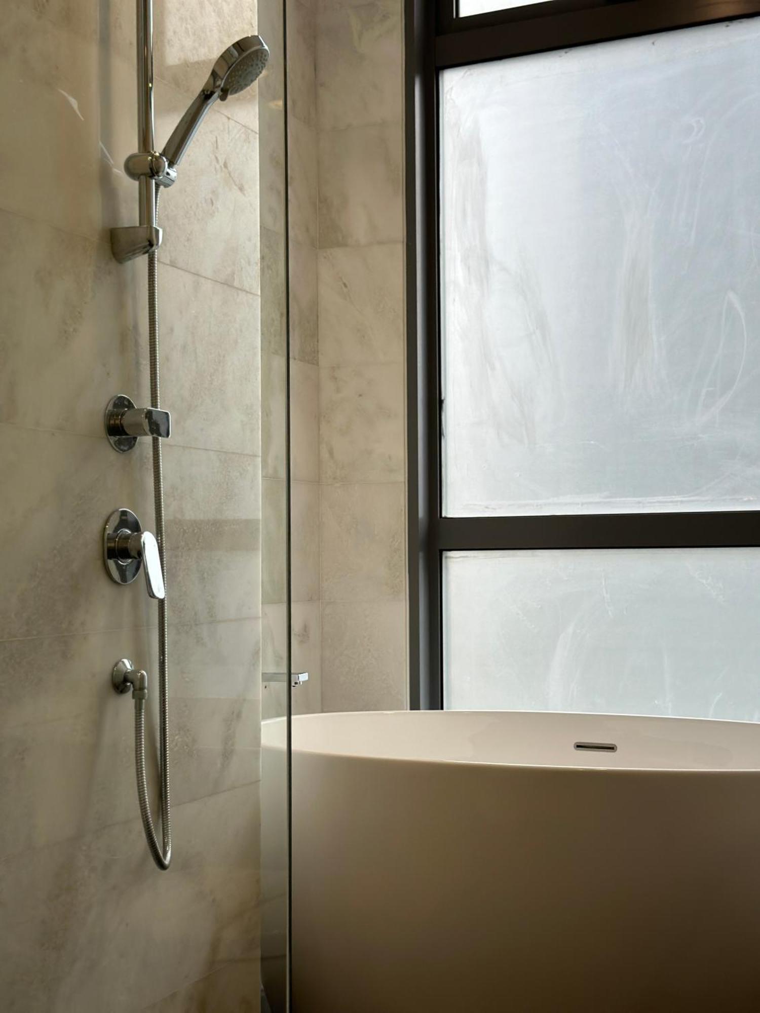 Royce Residences By Romeo Bnb Kuala Lumpur Esterno foto